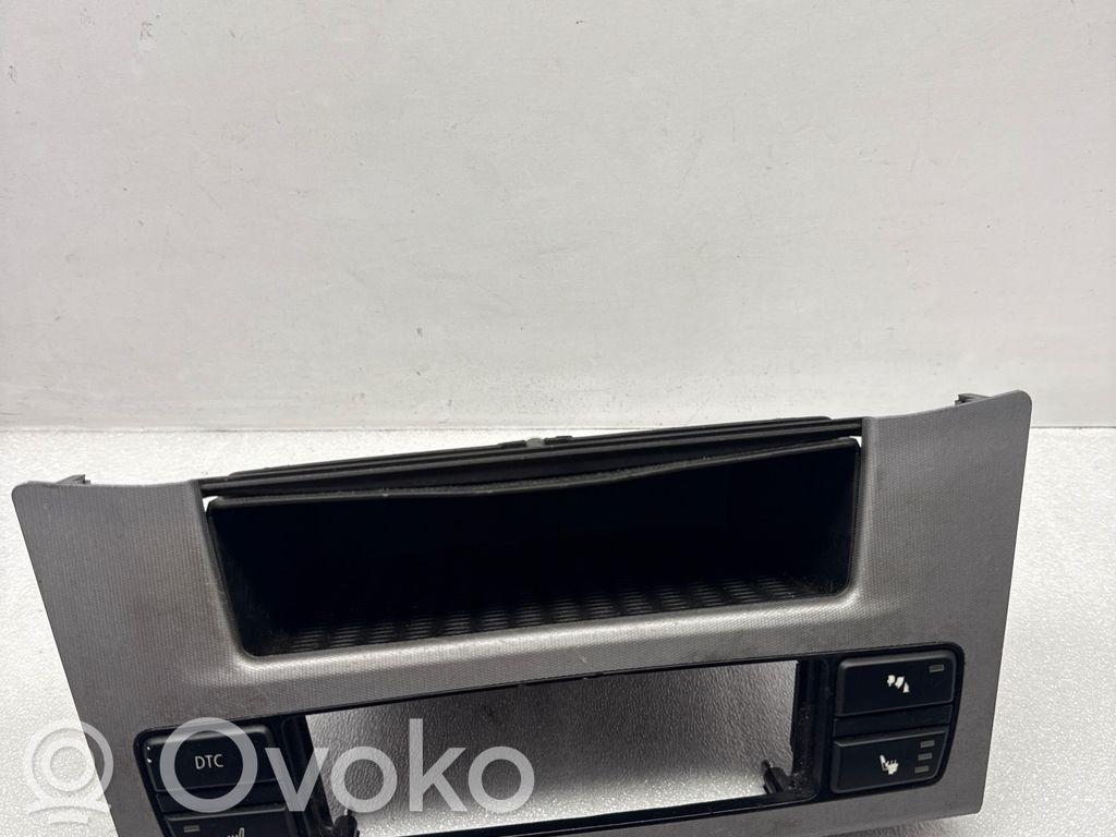 BMW 5 E60 E61 Daiktadėžė centrinės konsolės 