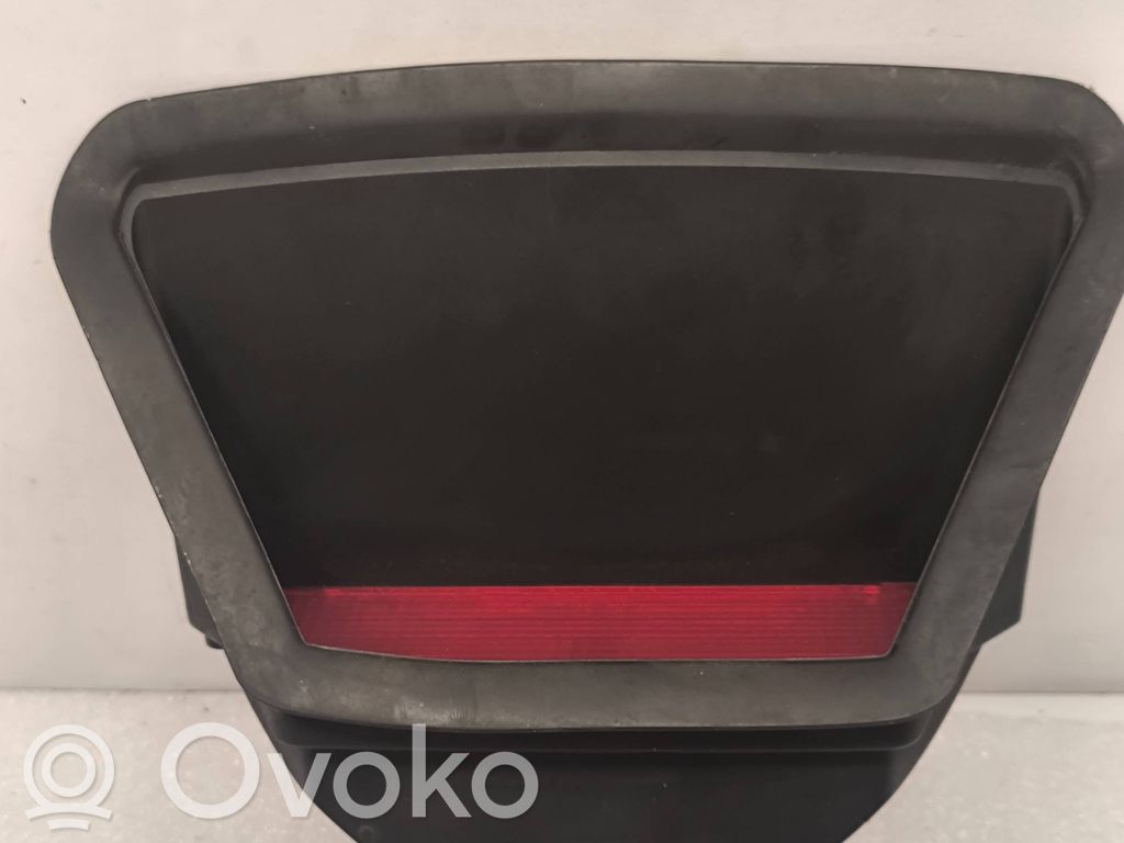 BMW 7 E38 Third/center stoplight 