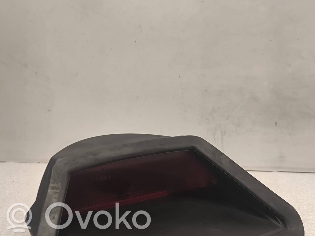 BMW 7 E38 Third/center stoplight 