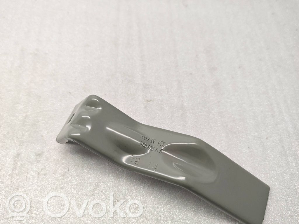 Mocowanie akumulatora   5C6813745,2214