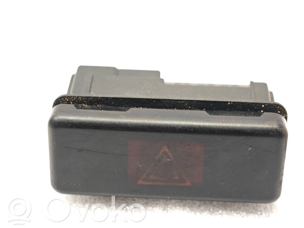 Botón interruptor de luz de peligro   8350947