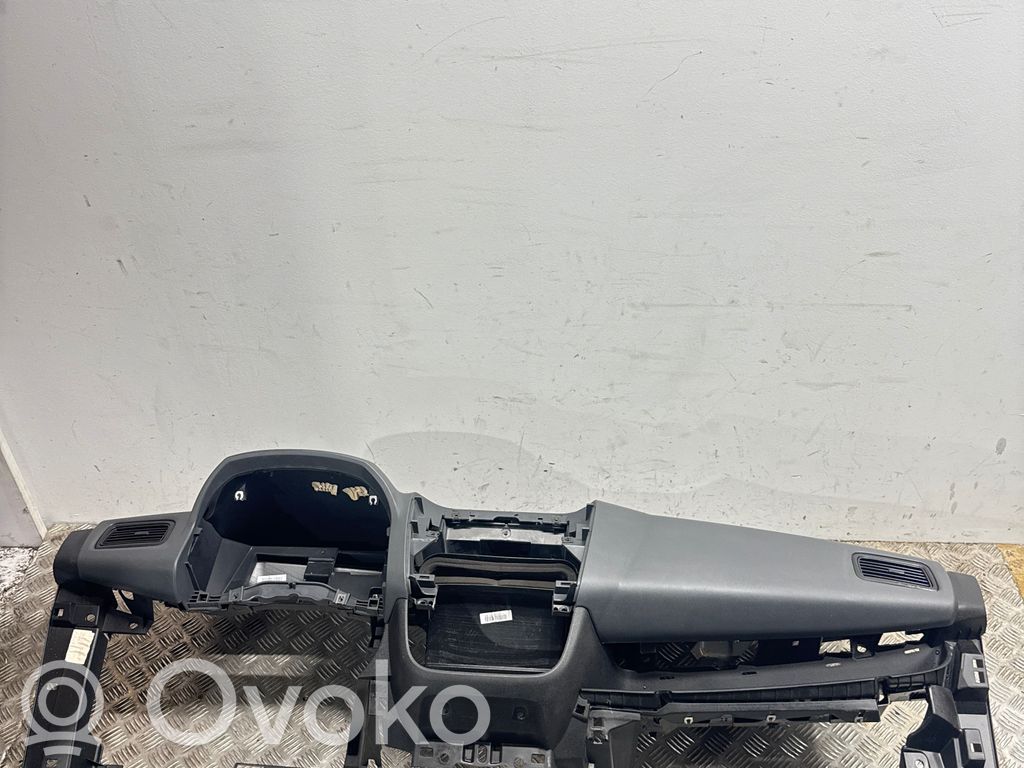 Deska rozdzielcza   51812530