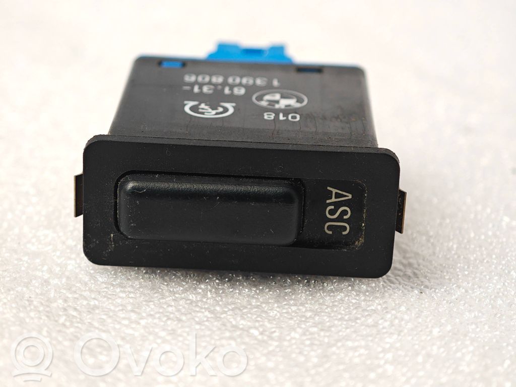 Interruptor de control de tracción (ASR)   1390806