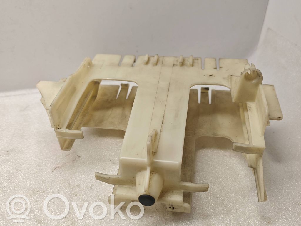 BMW 3 E90 E91 Other engine bay part 