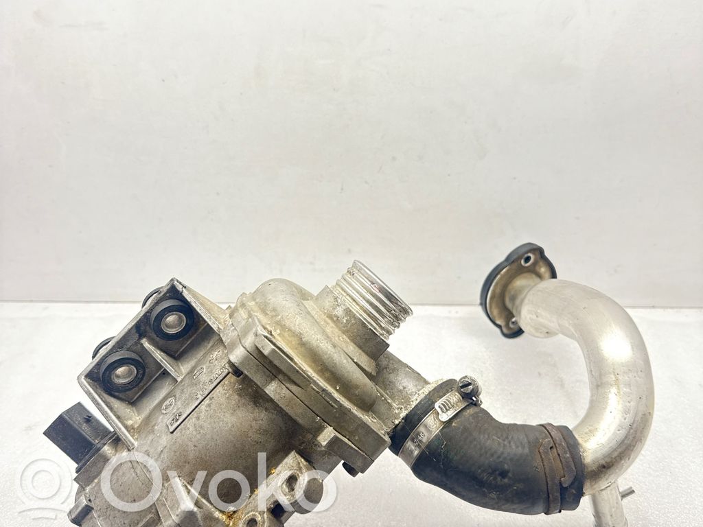 Pompe de circulation d'eau   70285120