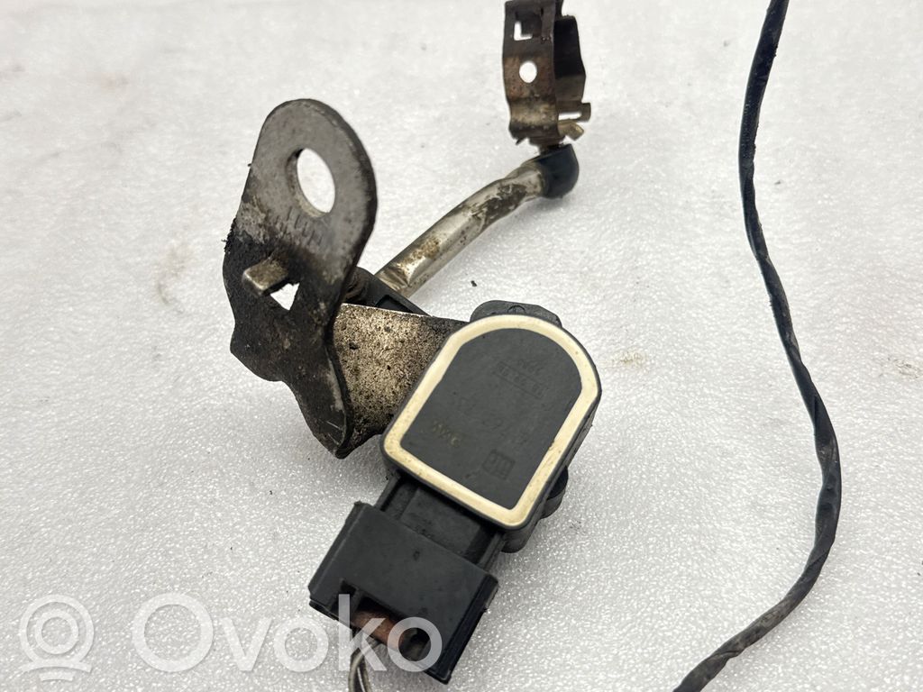 Headlight/headlamp level sensor   6763735,180906