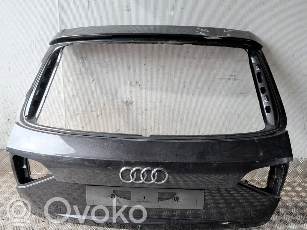 Audi A4 S4 B8 8K Aizmugurējais pārsegs (bagāžnieks) 