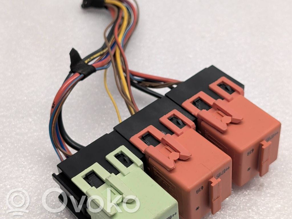 Other relay   1742690,8373700,V23134J52X344
