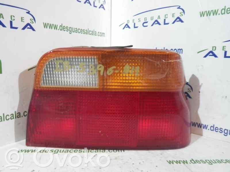 Ford Escort Lampă spate în caroserie 