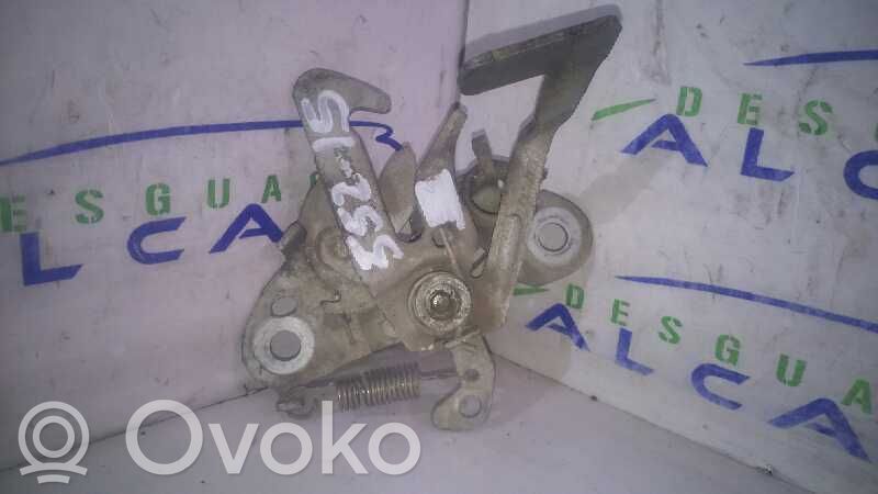 Peugeot Partner Tie down hook / loop 