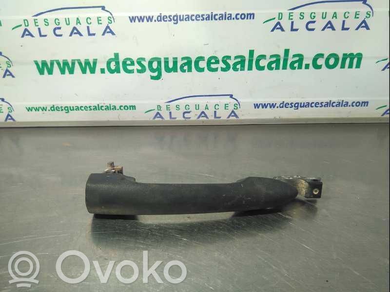 Manecilla externa puerta trasera
