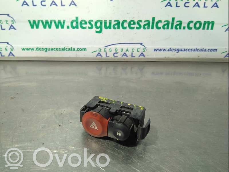 Renault Clio III Windscreen/window heater switch 