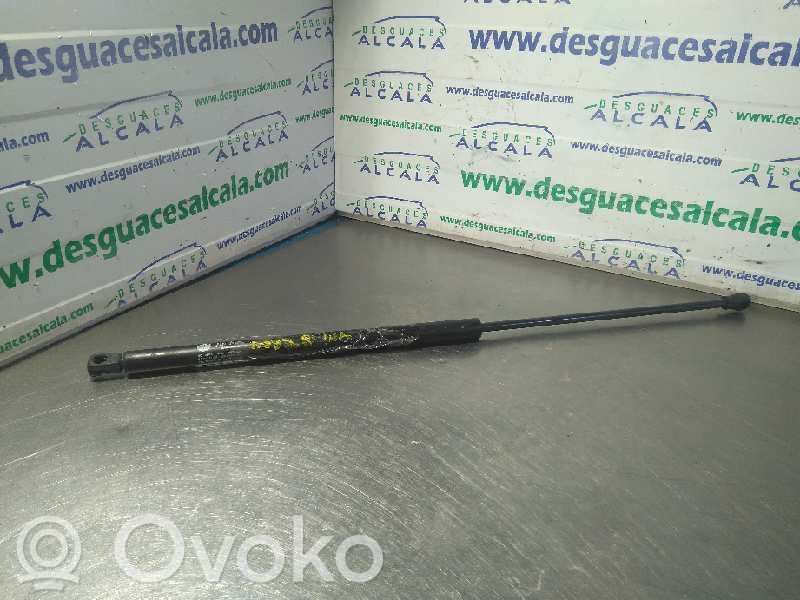 Volkswagen Passat Alltrack Siłownik maski przedniej 