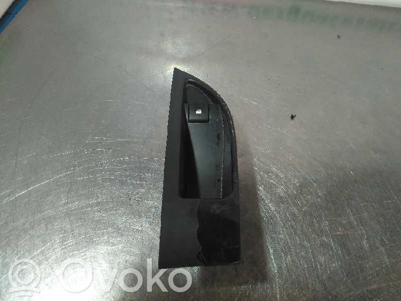 Electric window control switch   6240774,5PINES