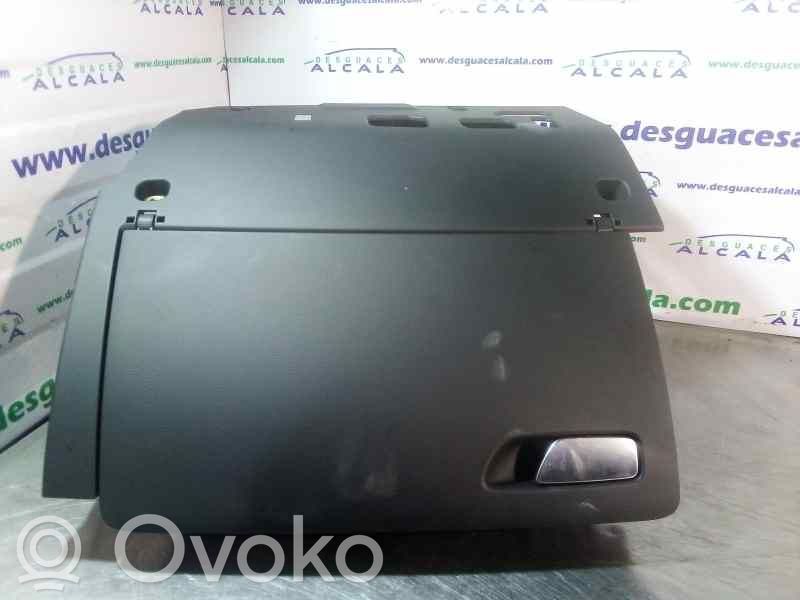 Guantera   8V1857104