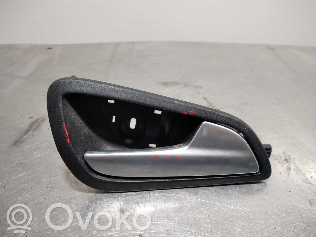 Ford Focus Front door interior handle 