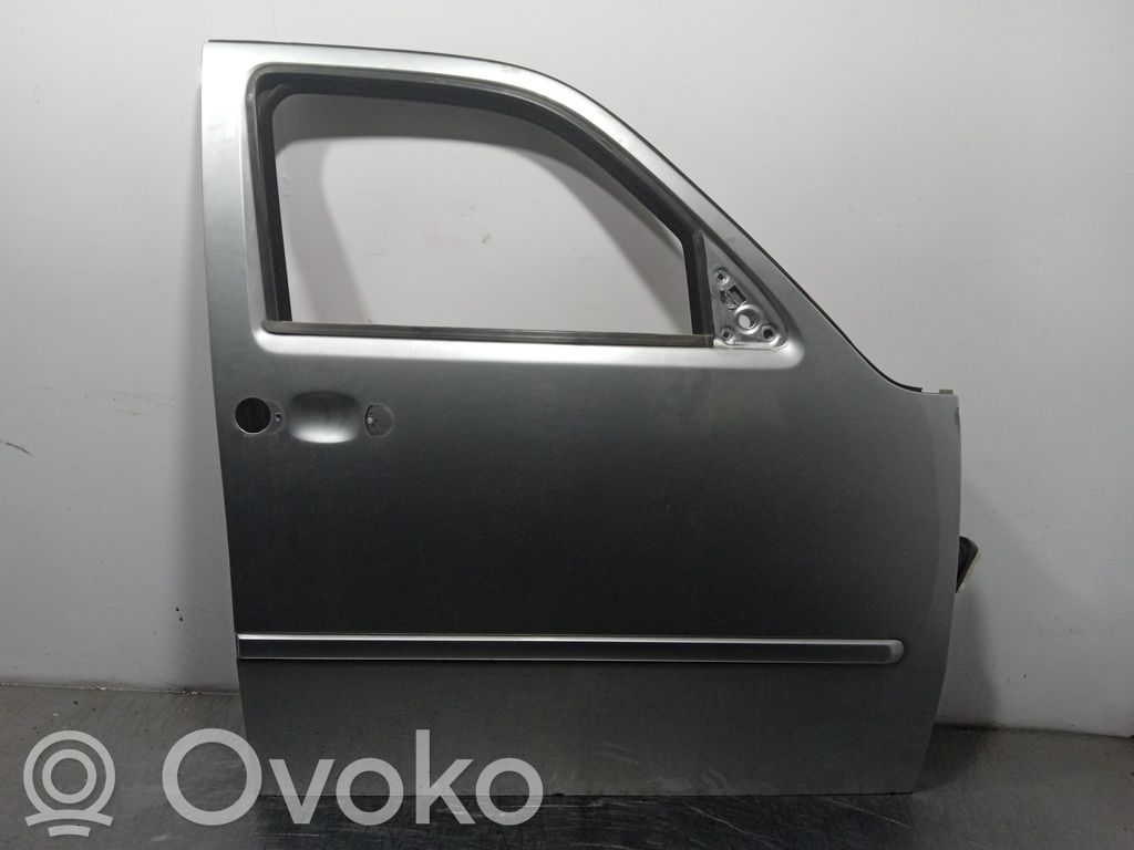 Dodge Nitro Priekinės durys 