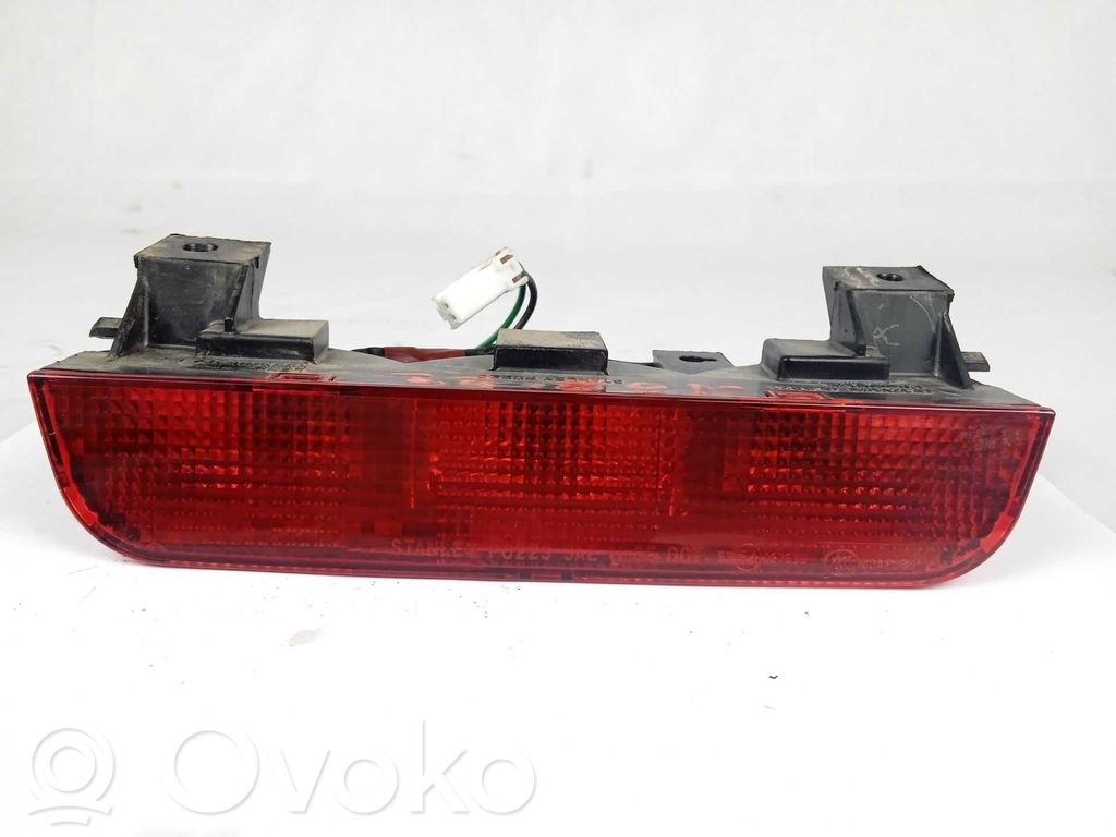 Kolmas/lisäjarruvalo   MR490840