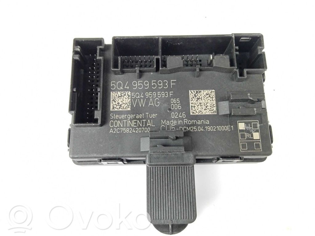 Unidad de control de puerta   5Q4959593F