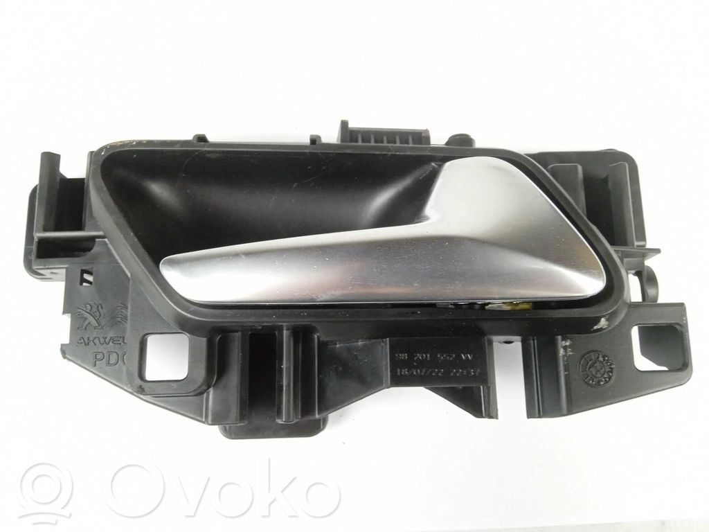 Manecilla interna puerta trasera   98201552VV