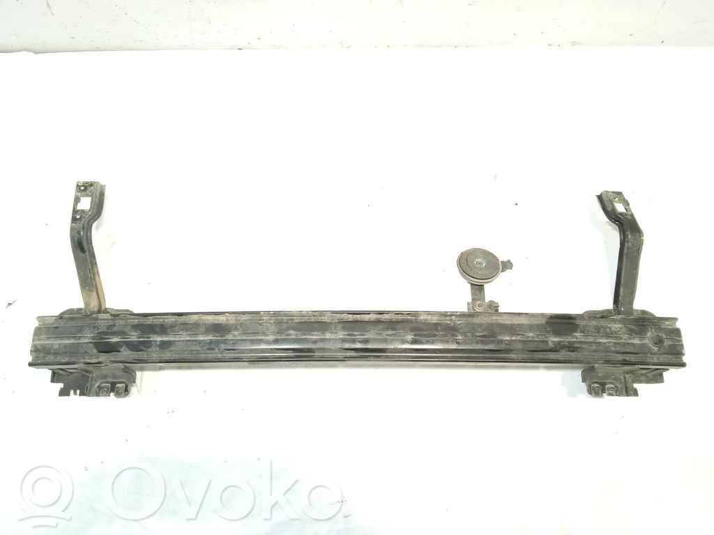 Aizmugurē bampera balka