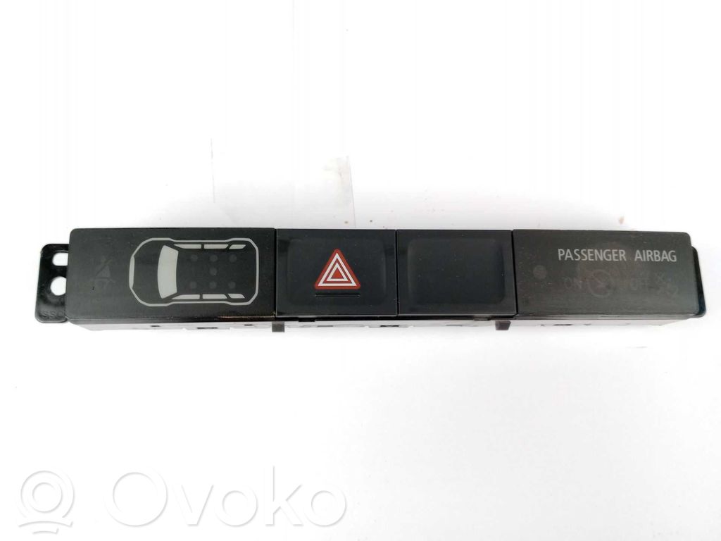 Mitsubishi L200 Interruptor de la calefacción de la luna/parabrisas 