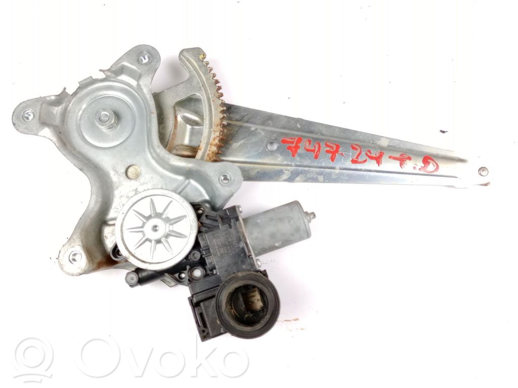 Toyota Land Cruiser (J200) Elektryczny podnośnik szyby drzwi tylnych 