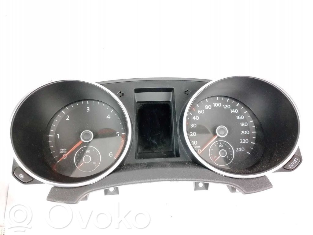 Volkswagen Golf SportWagen Tachimetro (quadro strumenti)