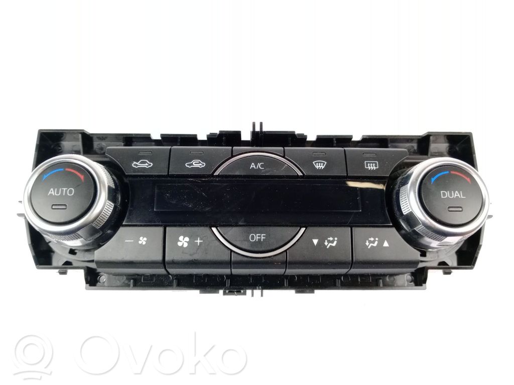 Mazda 3 III Climate control unit 