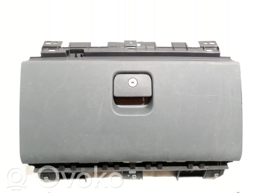Guantera   LR142053,L8B2060T10AF