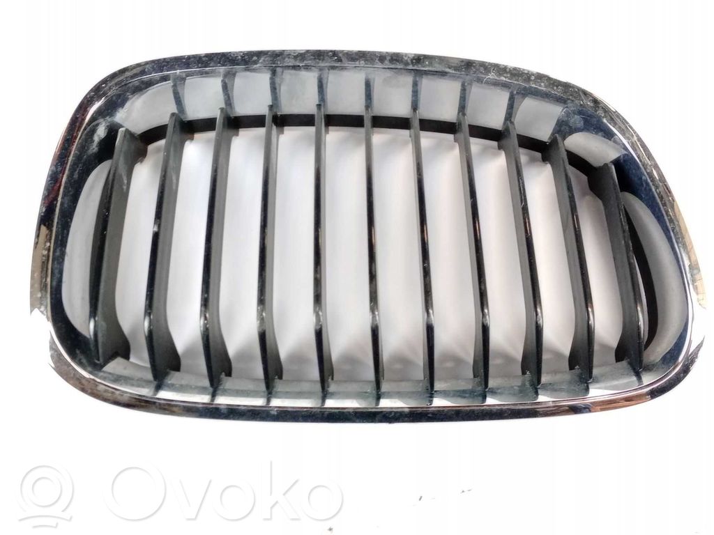 BMW 1 E82 E88 Grill / Wlot powietrza błotnika przedniego 