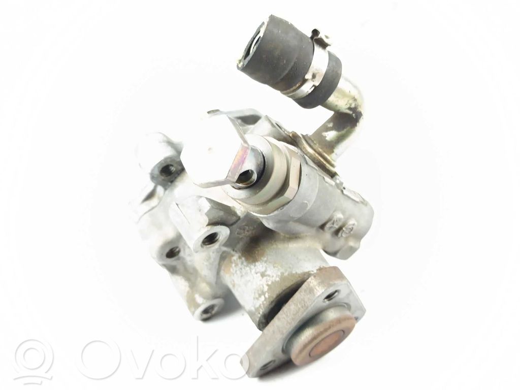 Ohjaustehostimen pumppu   8D0145156K