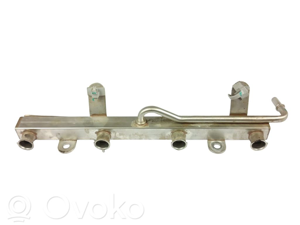 Rampa inyectora   10203781,F01R00P420