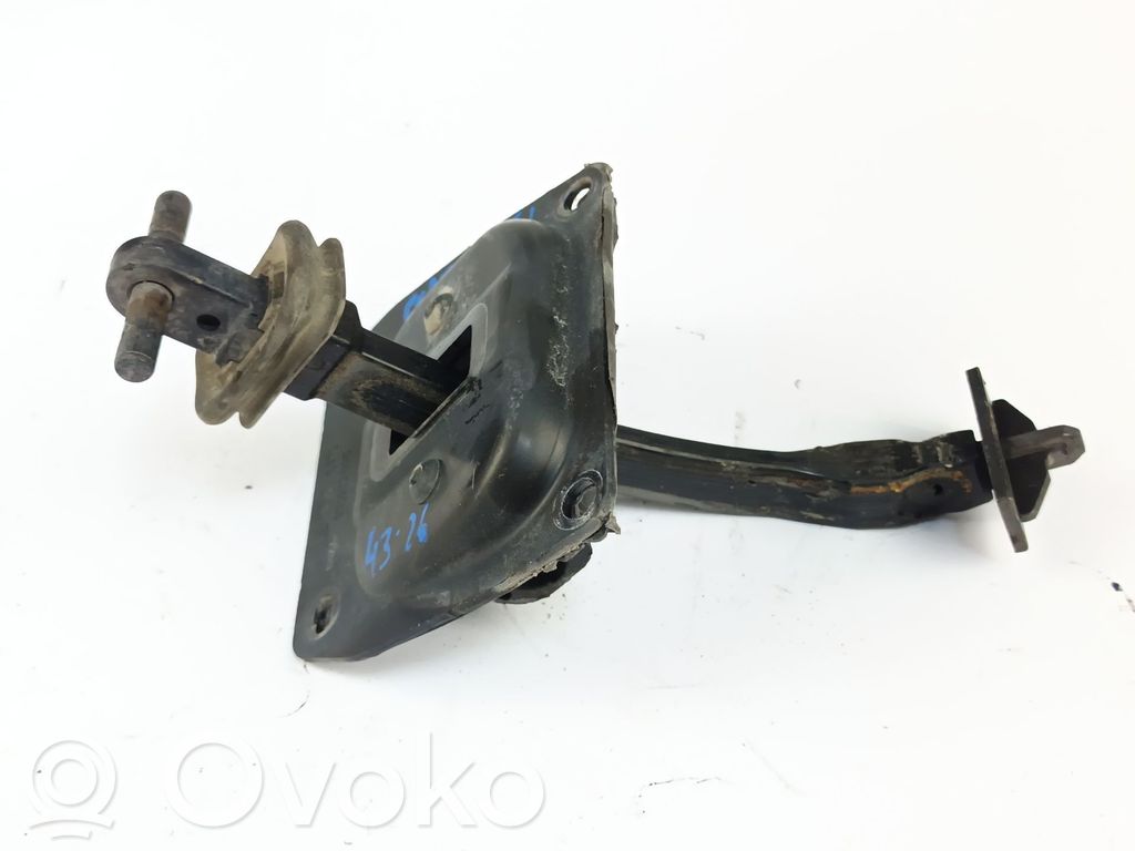 Peugeot Expert Etuoven pidätin 