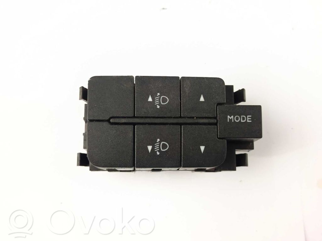Interruptor de control del panel de luces   B569