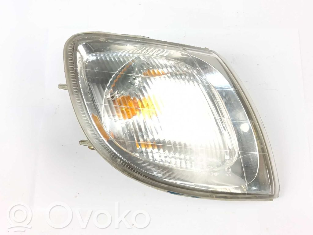 Front indicator light   923023A0