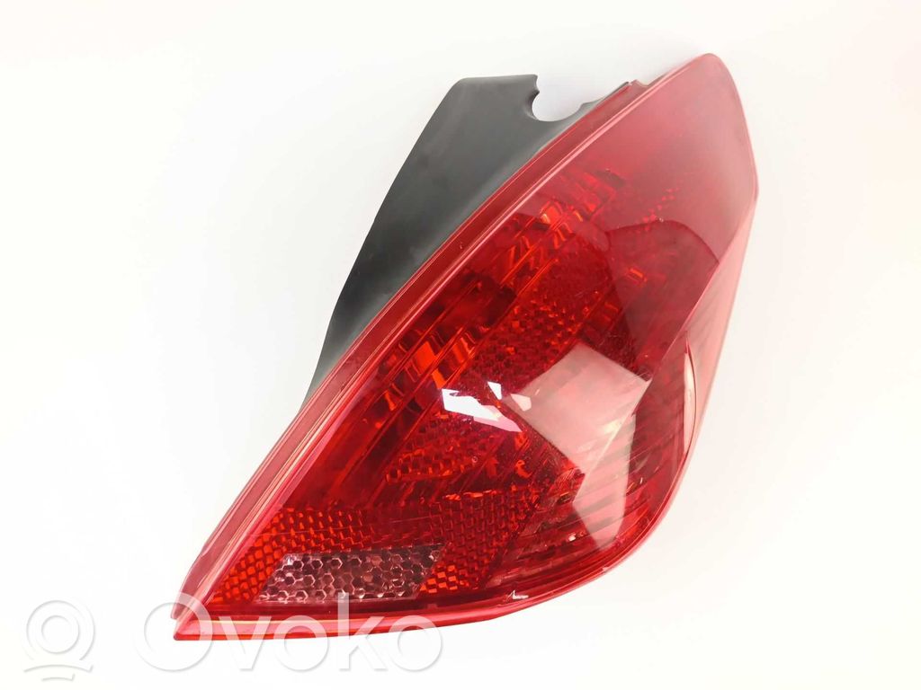 Peugeot 308 Lampă spate în caroserie