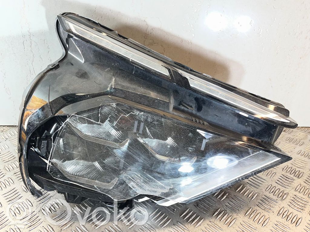 Citroen C4 III e-C4 Phare frontale 