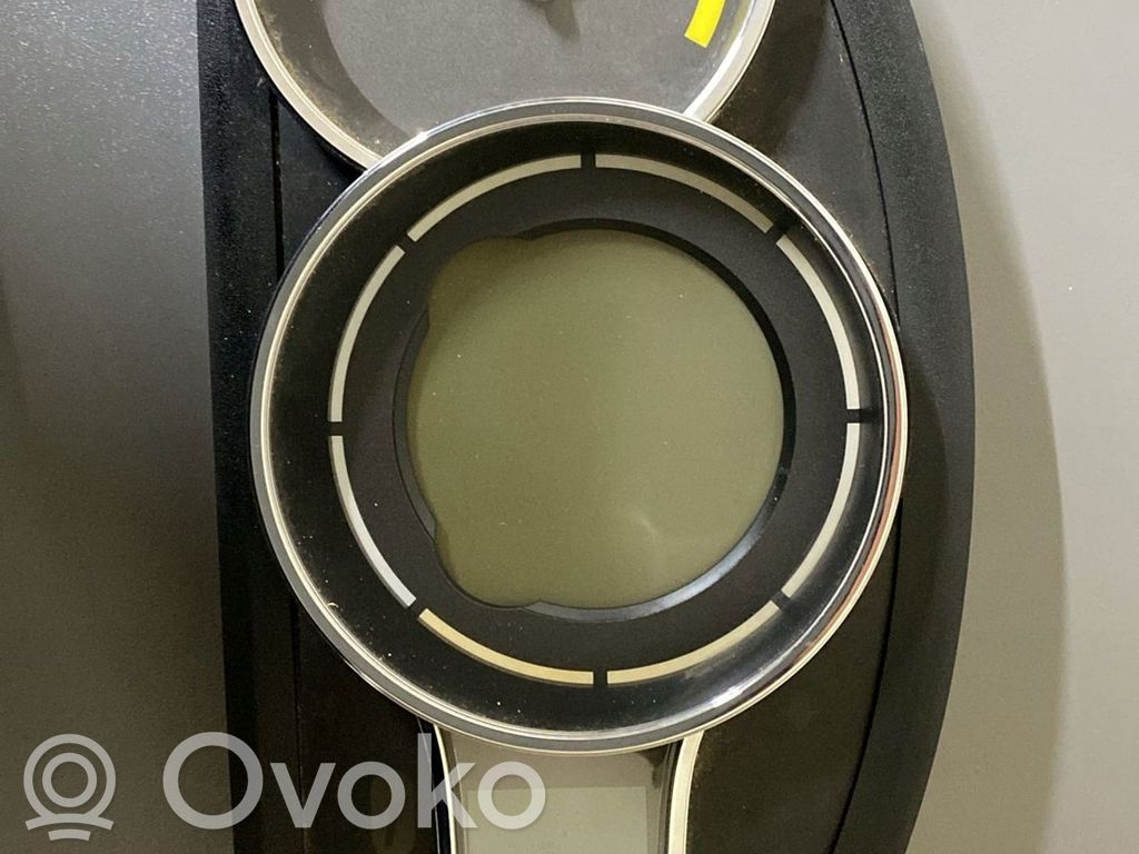 Renault Megane III Speedometer (instrument cluster) 