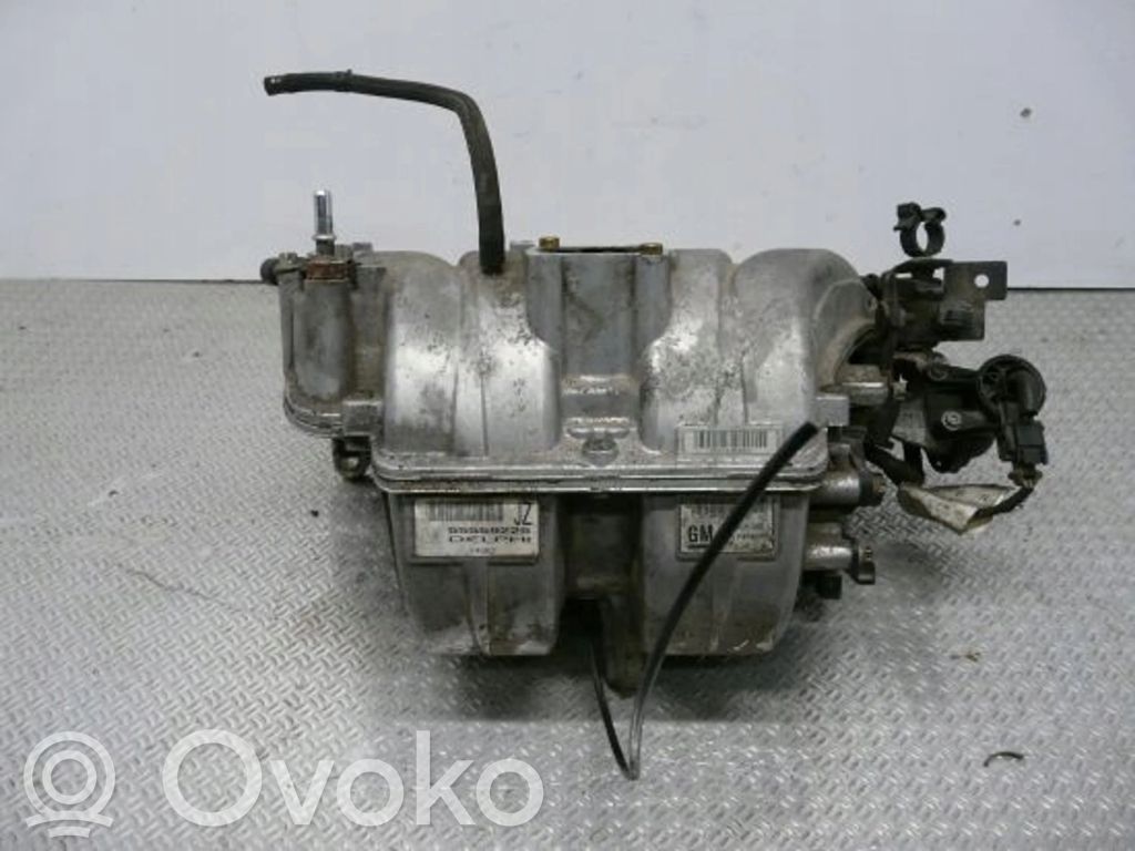 Opel Astra G Colector de admisión 