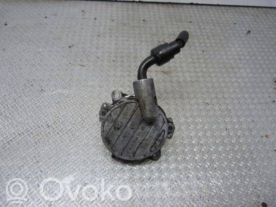 Mercedes-Benz E W210 Vacuum pump 