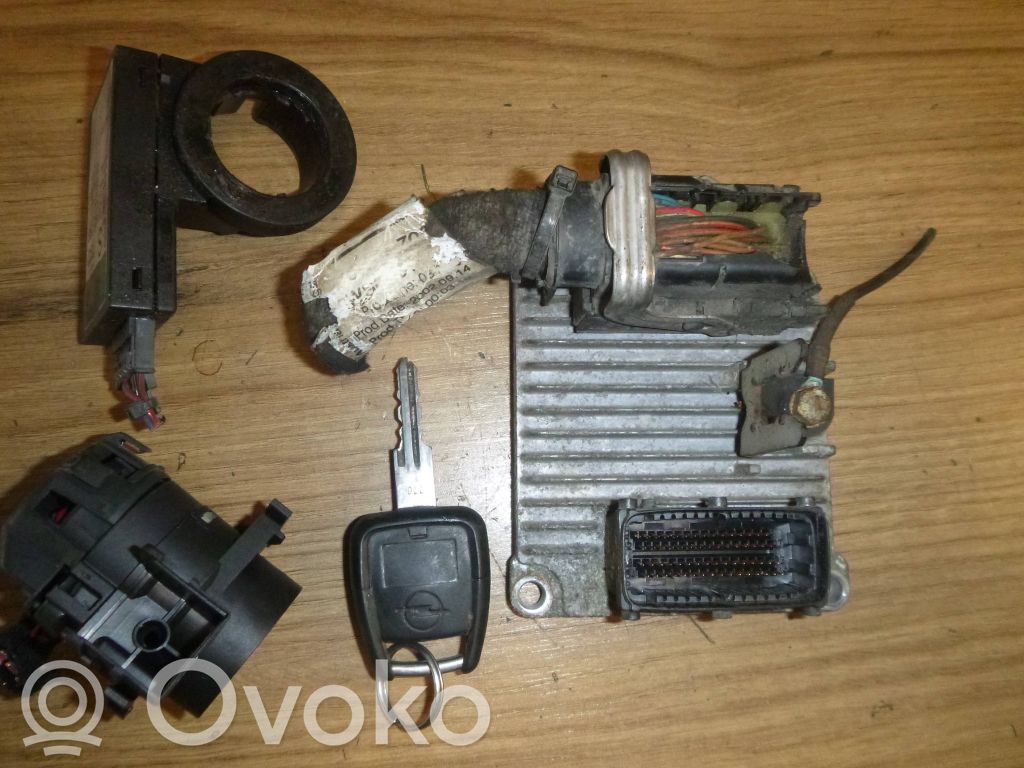 Opel Zafira A Komputer / Sterownik ECU silnika 