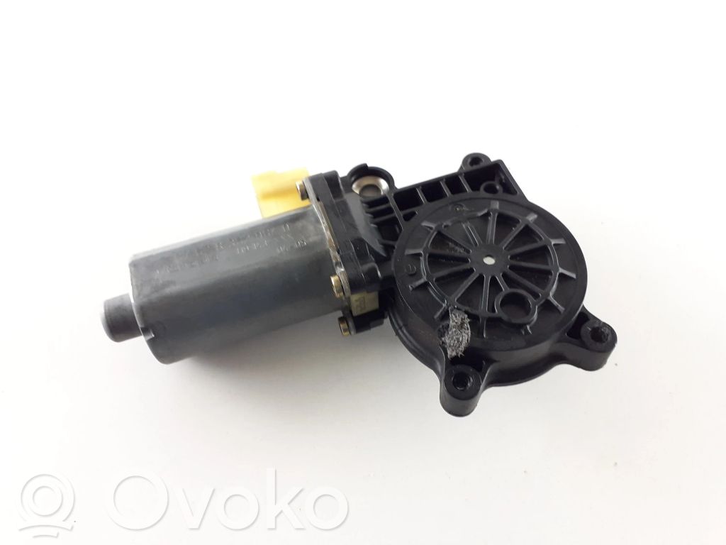 BMW 3 E46 Front door window regulator motor 