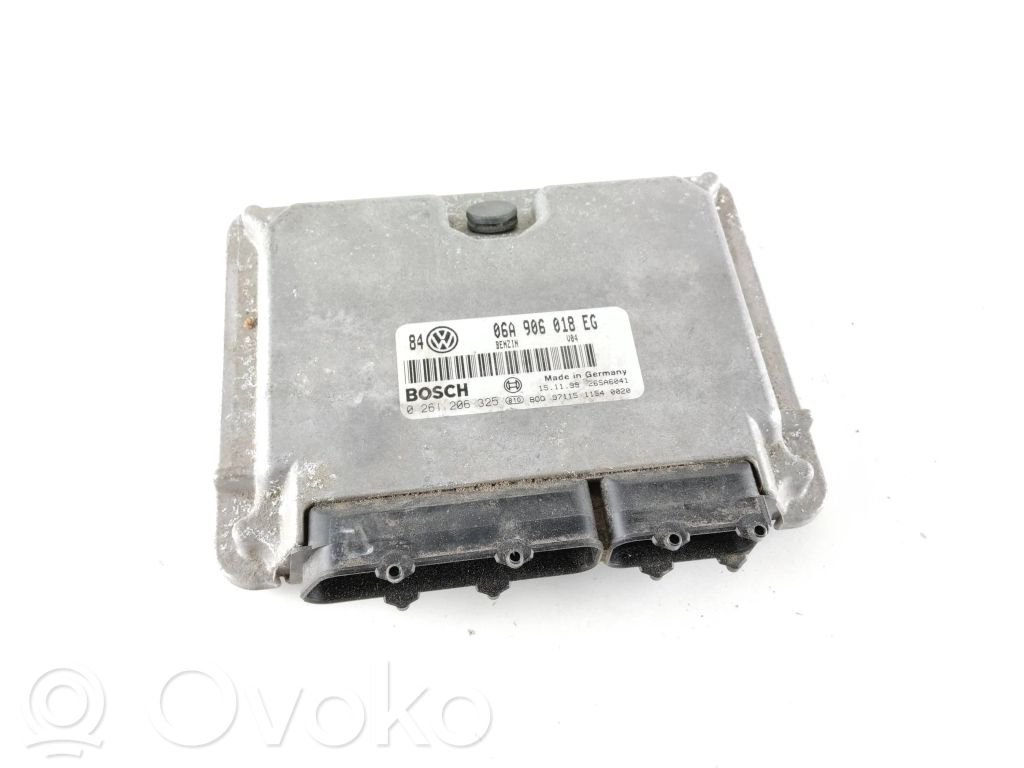 Volkswagen Golf IV Engine control unit/module 