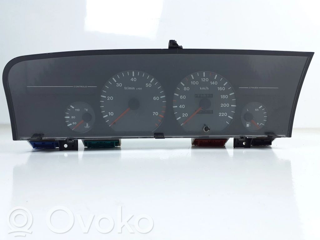 Citroen Xantia Speedometer (instrument cluster) 