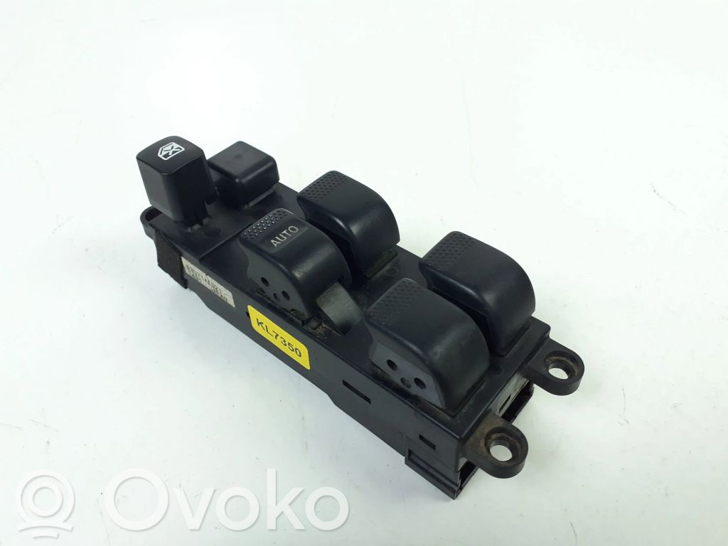 Subaru Legacy Electric window control switch 