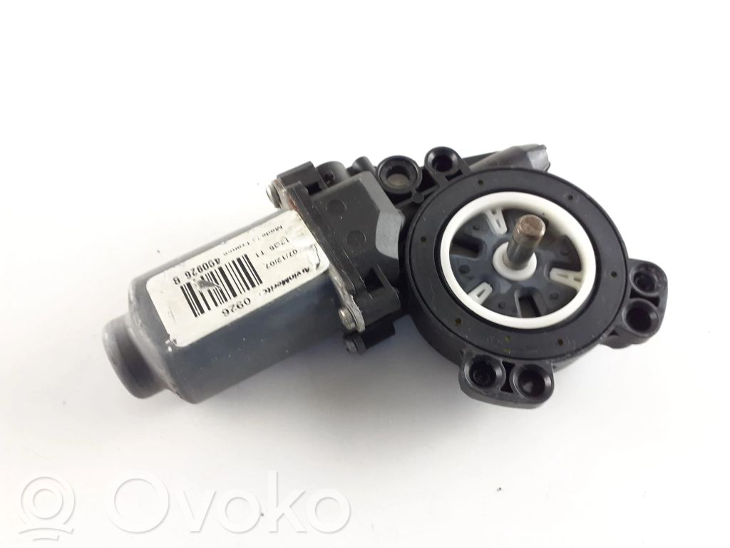 Nissan Navara D40 Rear door window regulator motor 