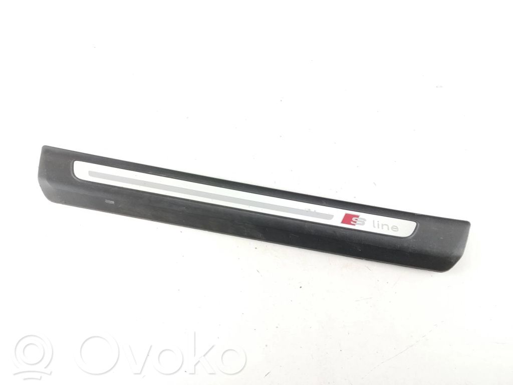 Audi Q7 4M Side skirt front trim 