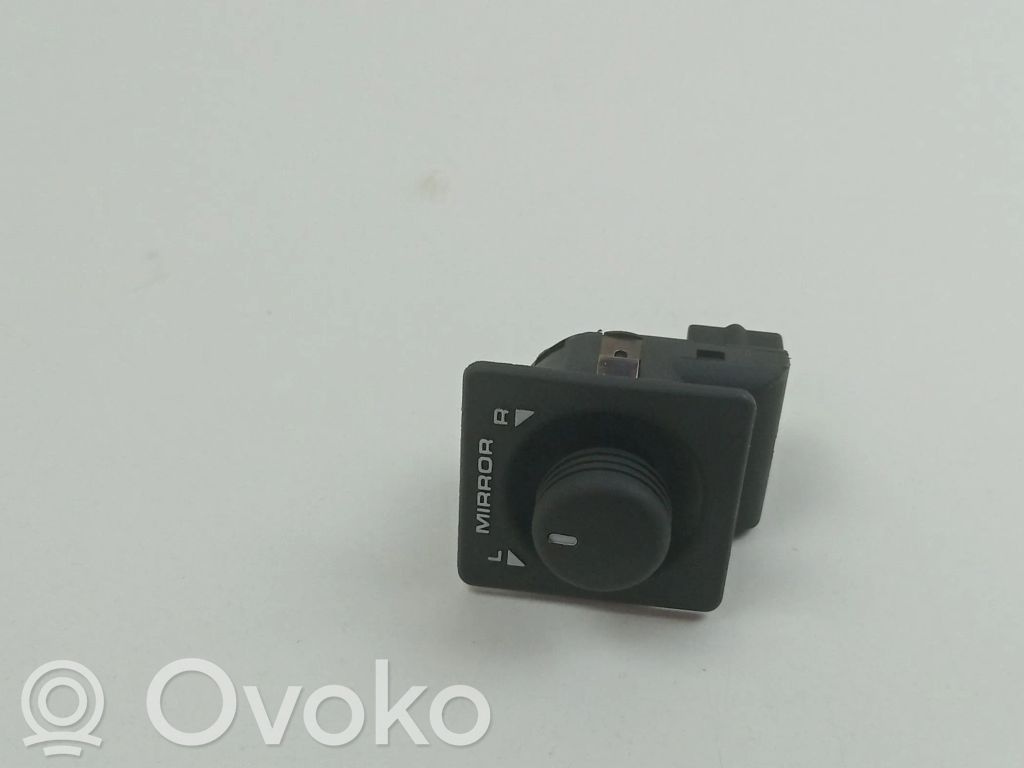 Land Rover Discovery Wing mirror switch 