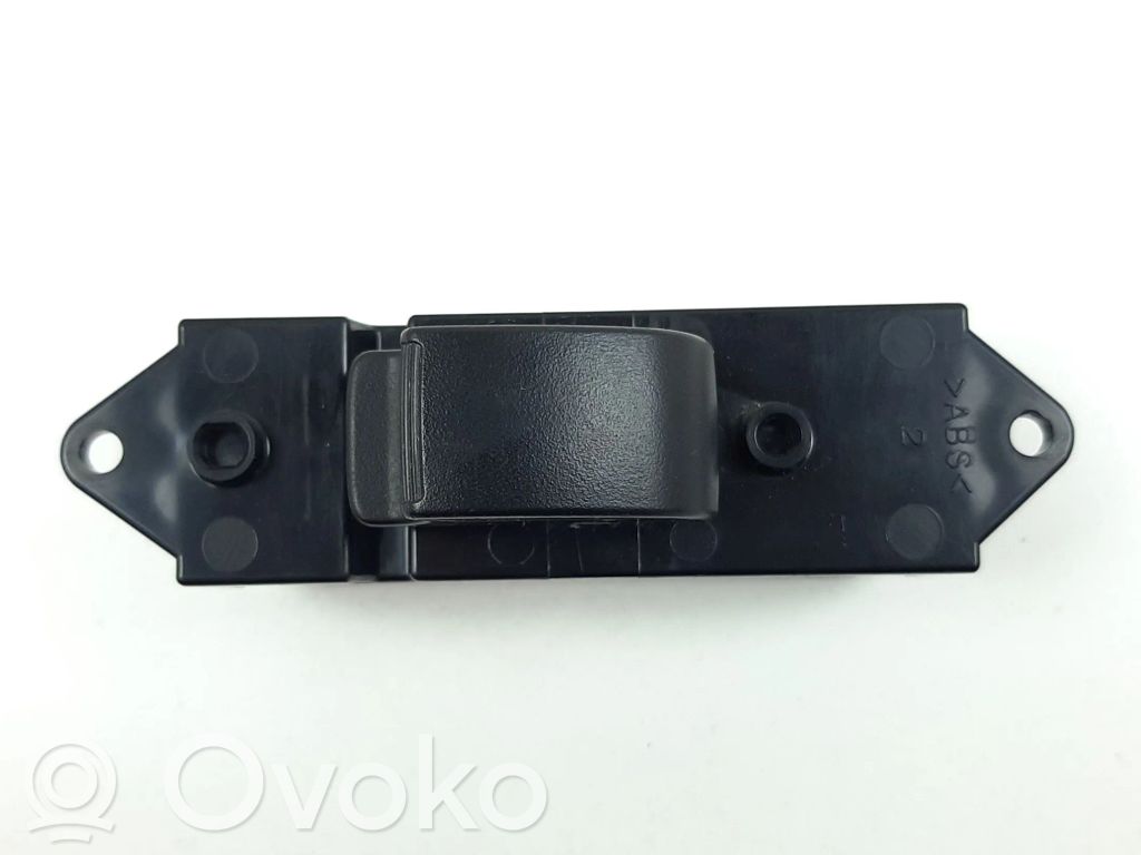 Mitsubishi L200 Electric window control switch 
